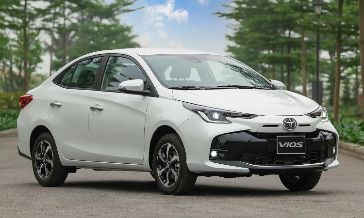 Xe 4 chỗ
